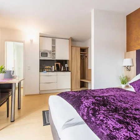 Gemutliche Private Nahe Elbe, Ruhig, Garten,tv, Kuche, Moderne Ausstattung *