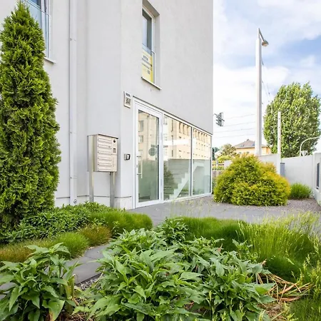 Gemutliche Private Nahe Elbe, Ruhig, Garten,tv, Kuche, Moderne Ausstattung アパート *